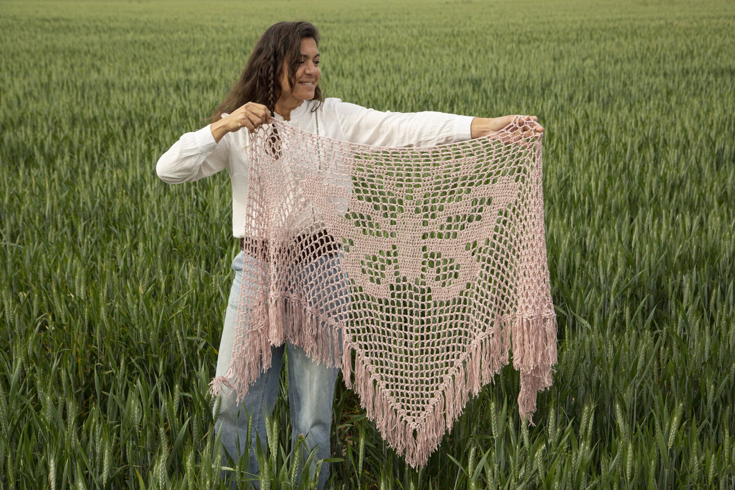 Patrón Chal Fly Baby Fly diseño en ganchillo - Imagen 4