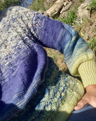 Alkharif-Knitting-Sweater-by-Cecilia-Losada-mammadiypatterns-club-de-tejido-proyecto-terminado-43