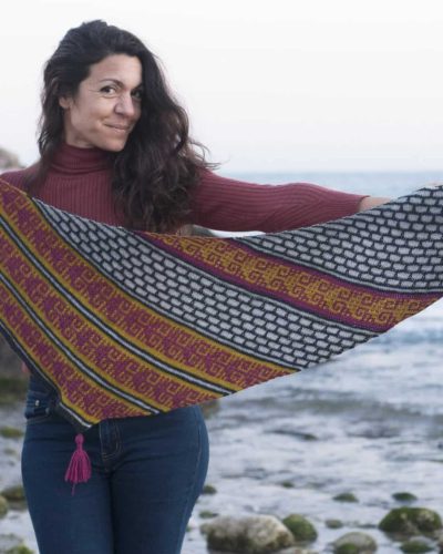 Chal Amaru triangulo asimetrico patron tricot por Cecilia Losada de mammadiypatterns