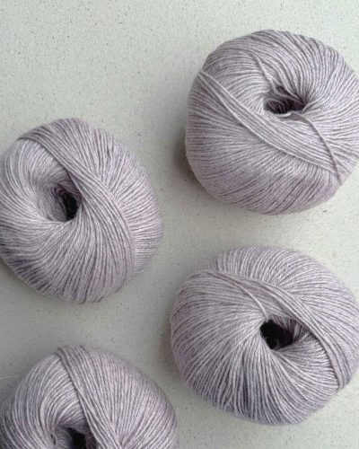 CUARZO-ROSA-52-PUNO-Algodon-y-lana-de-alpaca-para-tejer-crochet-Pascuali-hilados-naturales-ecologicos-cecilia-losada-club-de-tejido