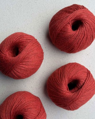 ESCARAMUJO-66-PUNO-Algodon-y-lana-de-alpaca-para-tejer-crochet-Pascuali-hilados-naturales-ecologicos-cecilia-losada-club-de-tejido