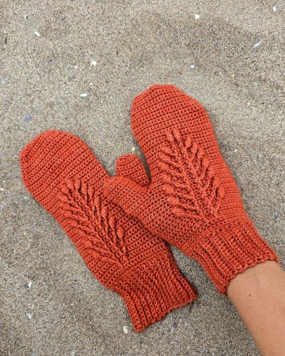 Mitones-Almost-a-Love-Story-by-Cecilia-Losada-crochet-15